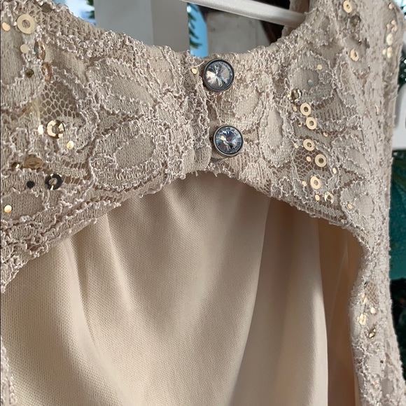 Women’s Large Lace Sequenced Mermaid Train Gown - Picture 9 of 9